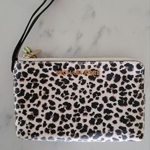 Michael Kors Wristlet